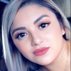 Meet your Posher, Celene